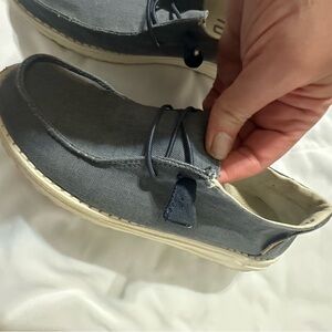Women’s Hey Dude Wendy Blue Canvas Shoes size 8
